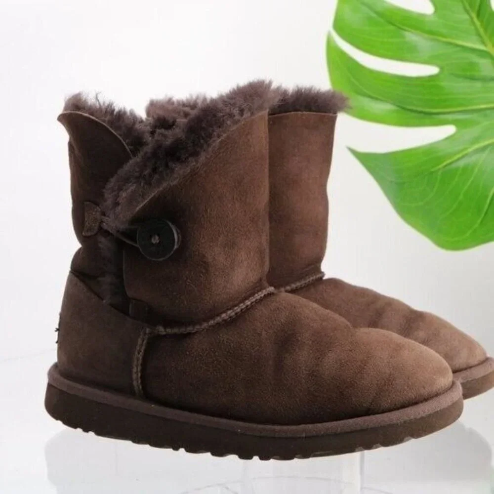 UGG Womens Bailey Button Short Boot Size 5 Brown Suede Sherpa Shearling Fury‎